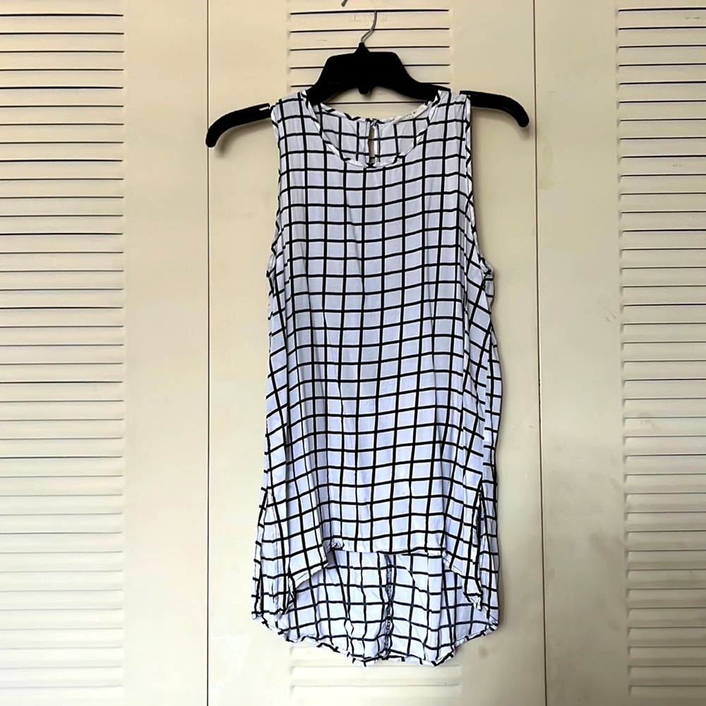 Sophie Rue small black and white top